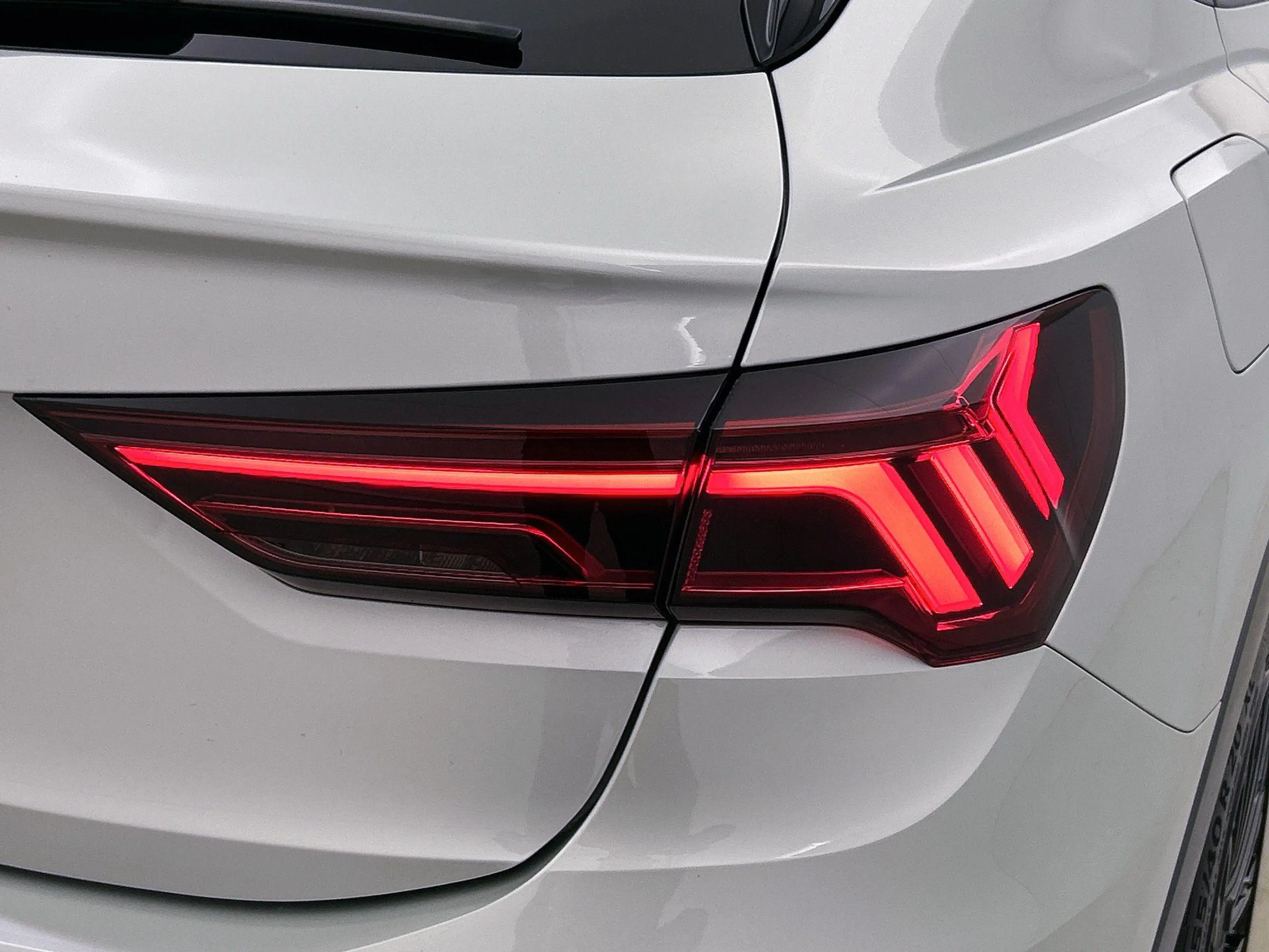 Audi Q3 Sportback 45 TFSI e Advanced Edition 245 PK l Adap — photo 9