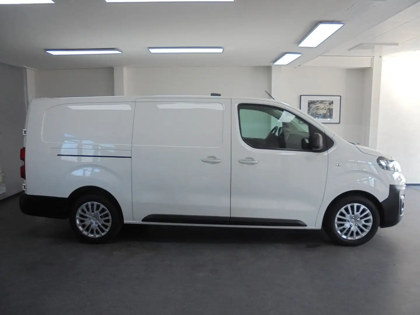 Opel Vivaro 2,0 D Kasten L Klima Kamera TÜV 10/2026 Weiß - 1