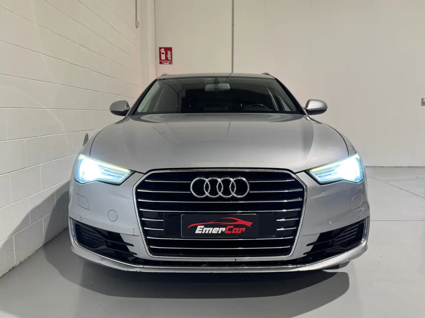 Audi A6 A6 Avant 2.0 tdi ultra Business 190cv s-tronic Grigio - 2