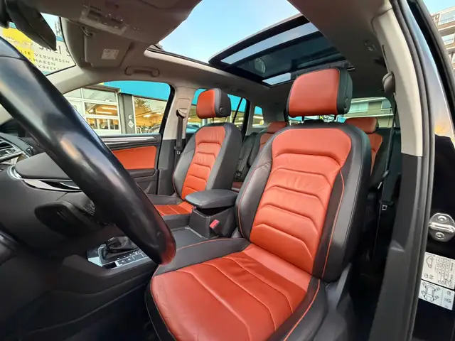 Volkswagen Tiguan view 4