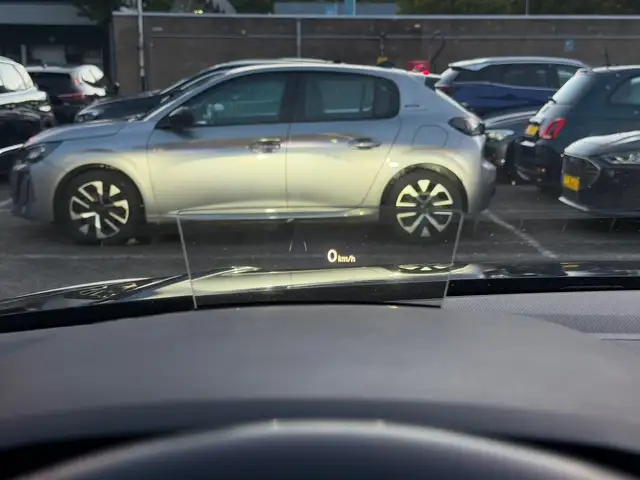 Volkswagen Tiguan view 15