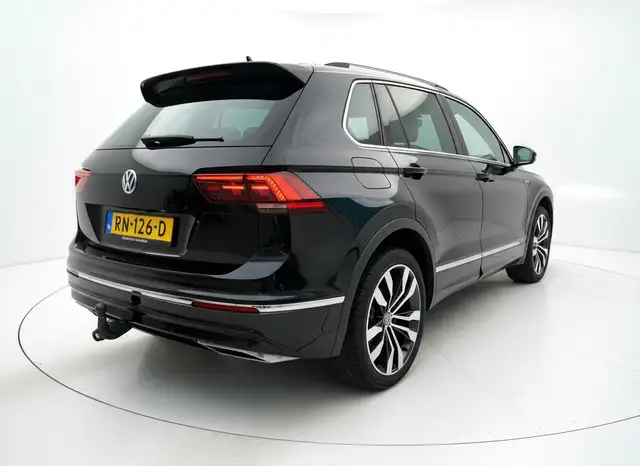 Volkswagen Tiguan view 11