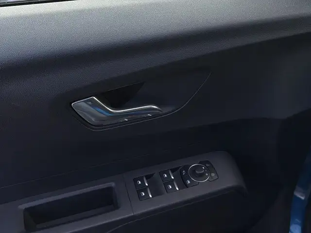 Ford Tourneo Courier view 8