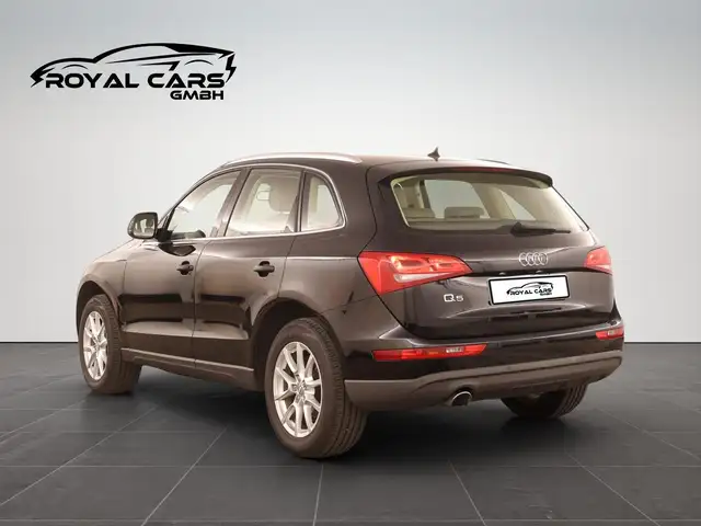 Audi Q5 view 5