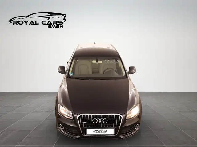 Audi Q5 view 2
