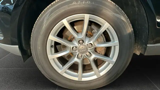 Audi Q5 view 17