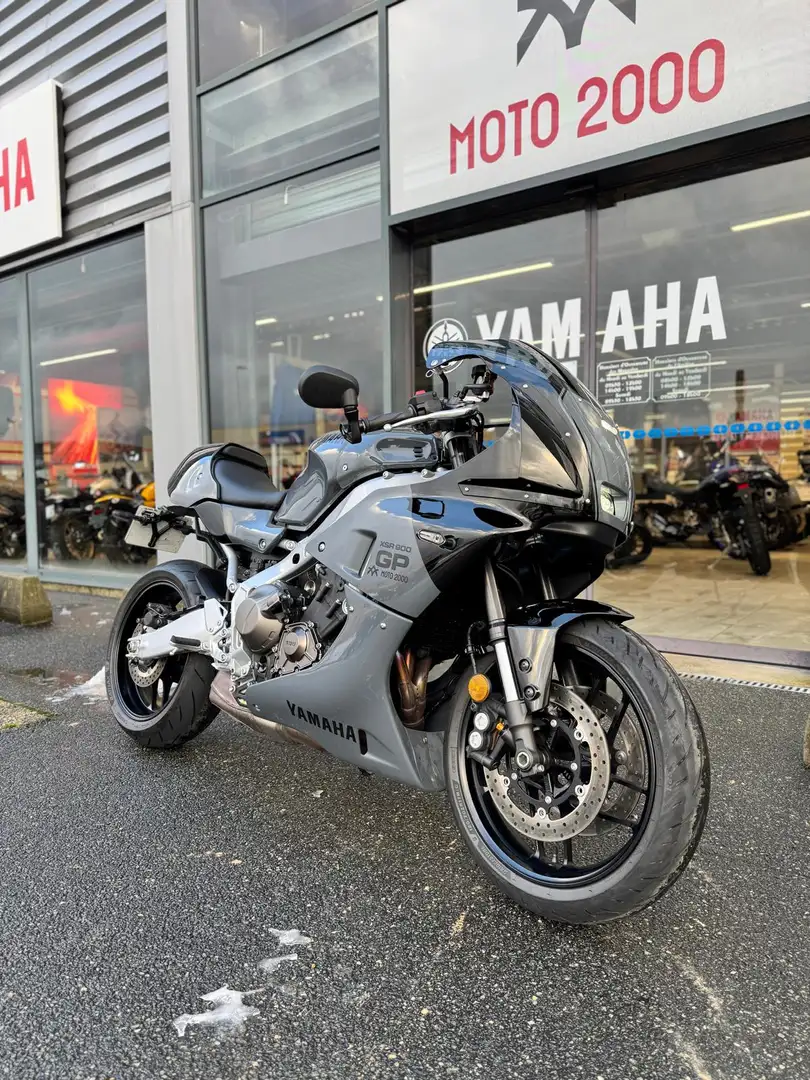 Yamaha XSR 900 Siyah - 2