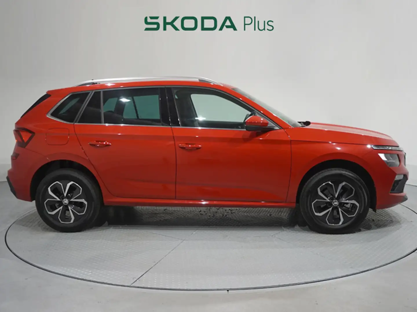 Skoda Kamiq 1.0 TSI Selection 85kW Rojo - 2