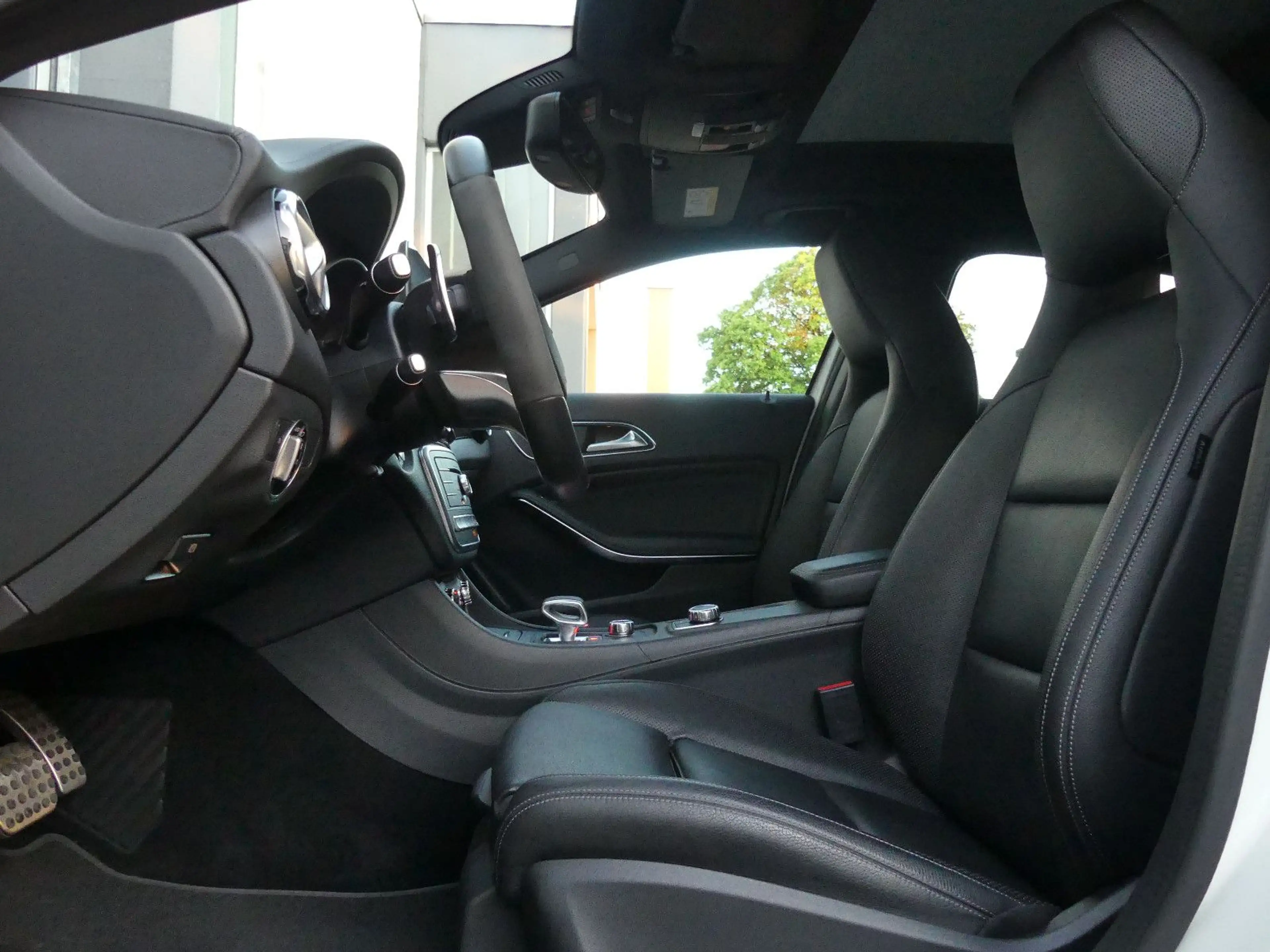 Mercedes-Benz GLA 45 AMG 4M Driver's/ Perf.AGA/Pano/H&K/Kamera — photo 10