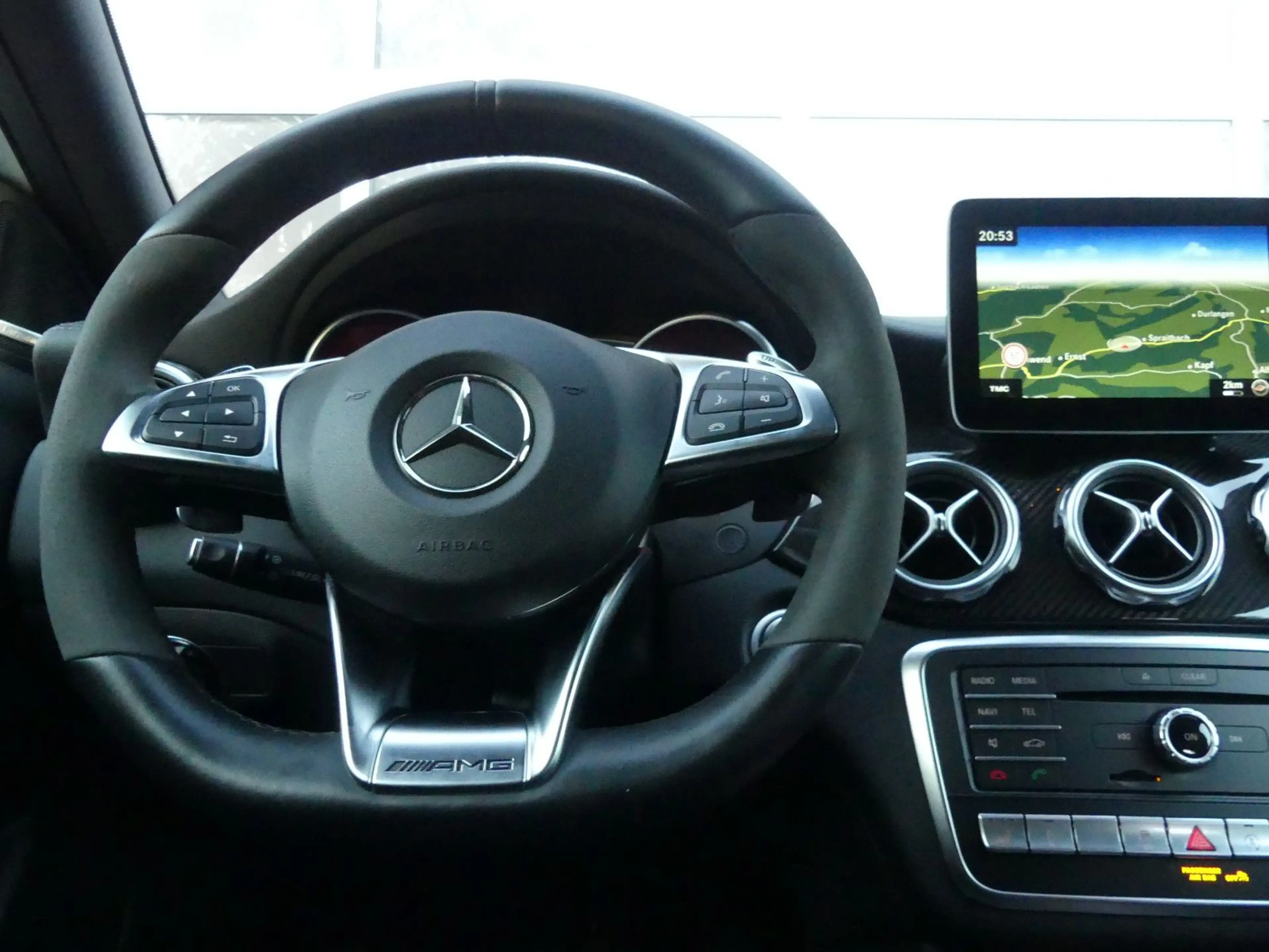 Mercedes-Benz GLA 45 AMG 4M Driver's/ Perf.AGA/Pano/H&K/Kamera — photo 12