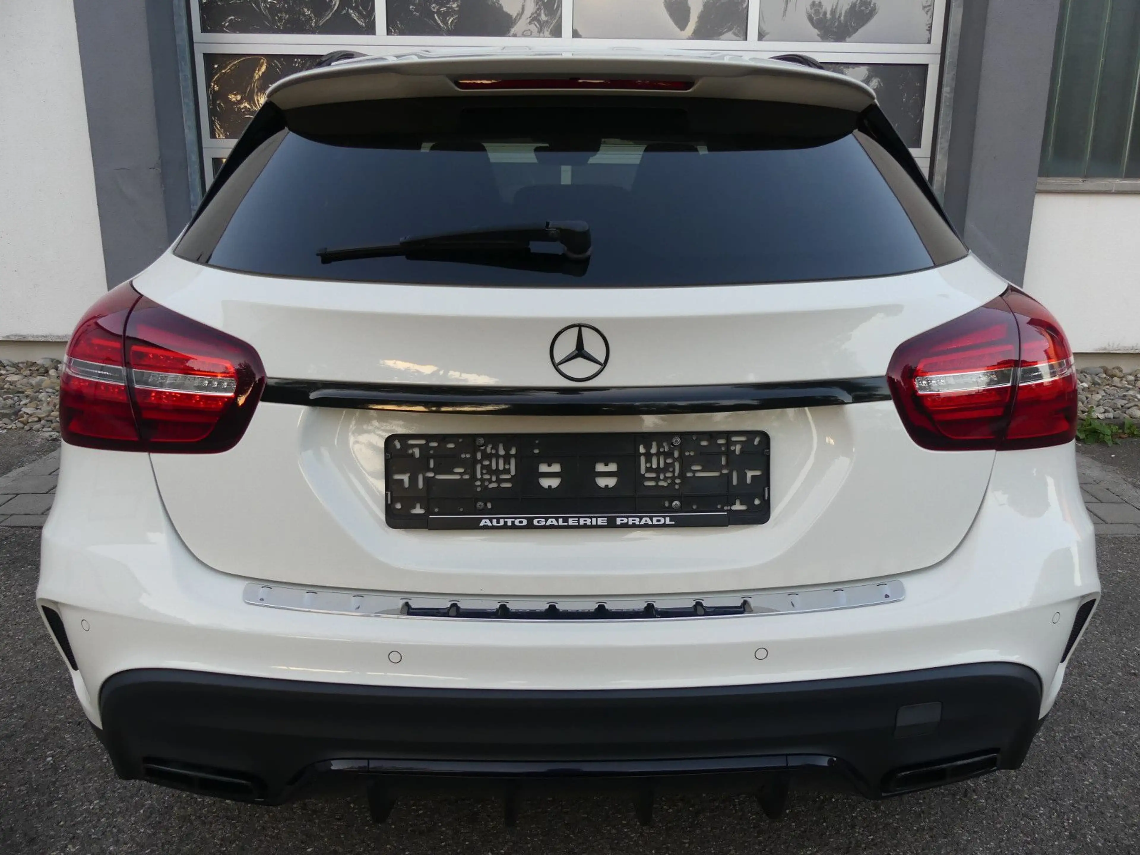 Mercedes-Benz GLA 45 AMG 4M Driver's/ Perf.AGA/Pano/H&K/Kamera — photo 6