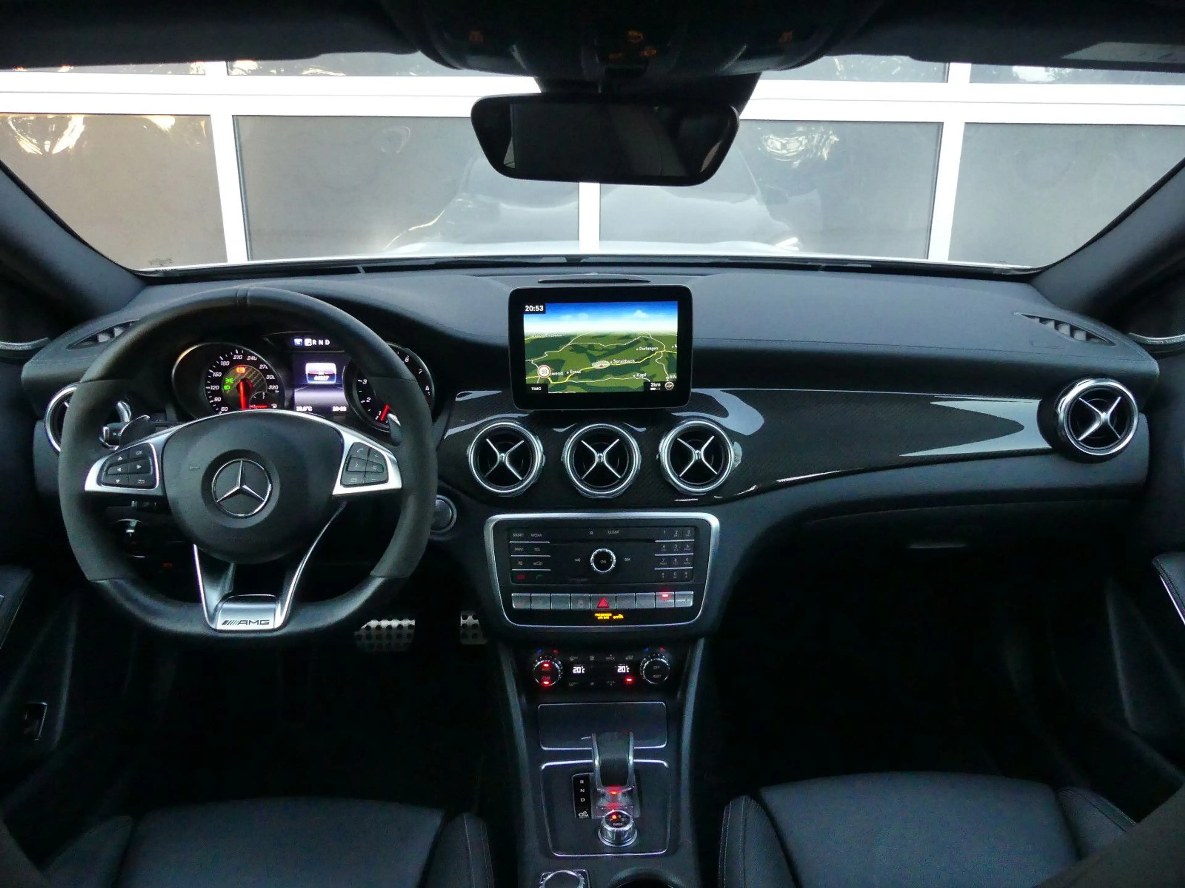 Mercedes-Benz GLA 45 AMG 4M Driver's/ Perf.AGA/Pano/H&K/Kamera — photo 14