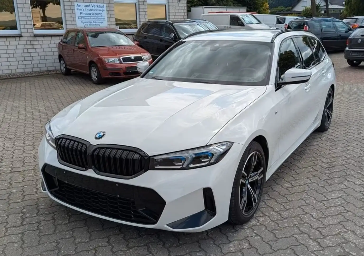BMW 318 M Sport Shadow Line 2023 Bianco - 1