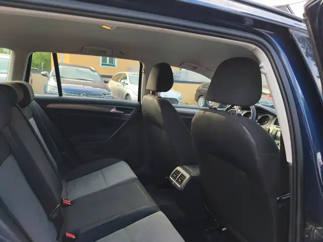 Volkswagen Golf view 12