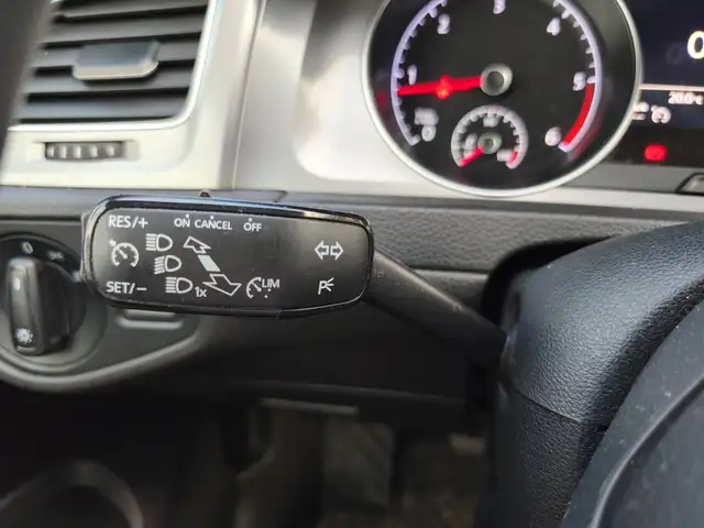 Volkswagen Golf view 15