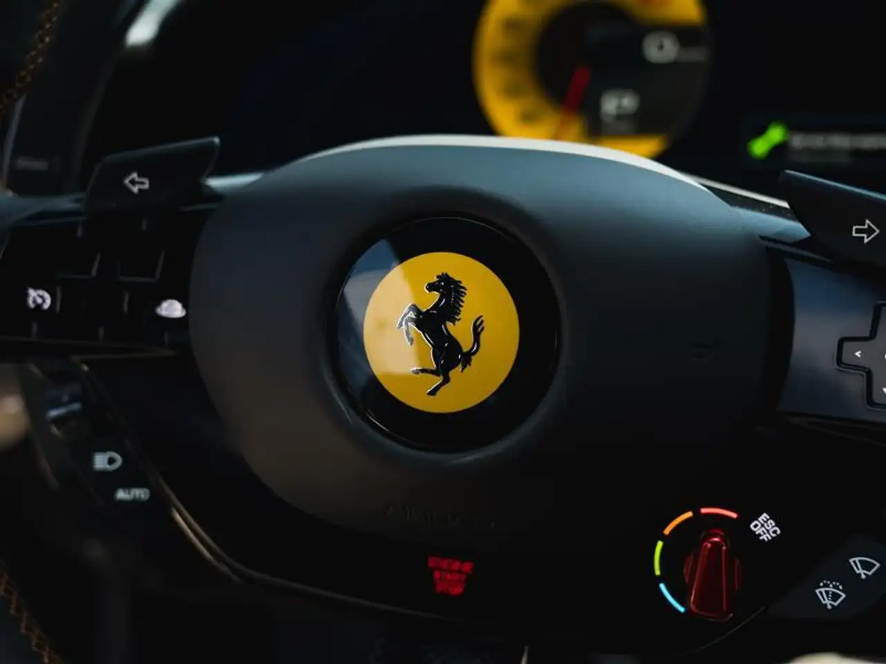Ferrari Roma снимка Ferrari Roma