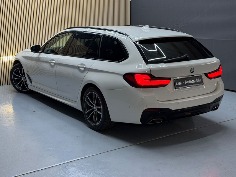 BMW 520 d Touring*M-Paket*HUD*ComfortSt*Kam*1Hand — photo 7