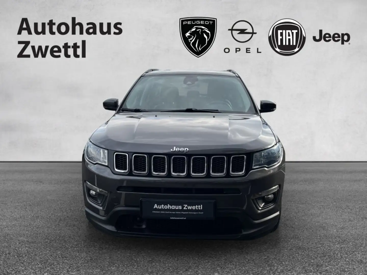 Jeep Compass 1,3 MultiAir Longitude T4 FWD 6MT Grau - 2
