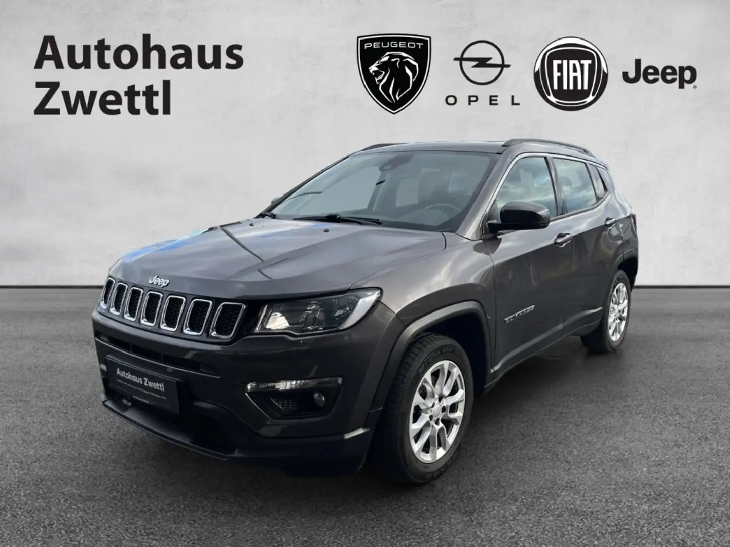 Jeep Compass 1,3 MultiAir Longitude T4 FWD 6MT Grau - 1