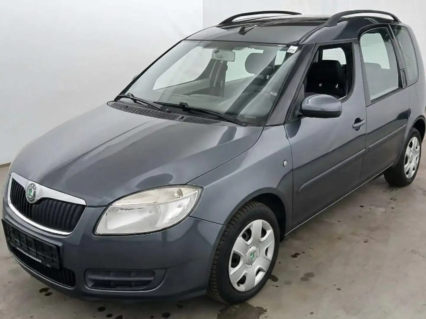Skoda Roomster Style Automatik Tüv neu Öl neu Bremsen neu Grau - 1
