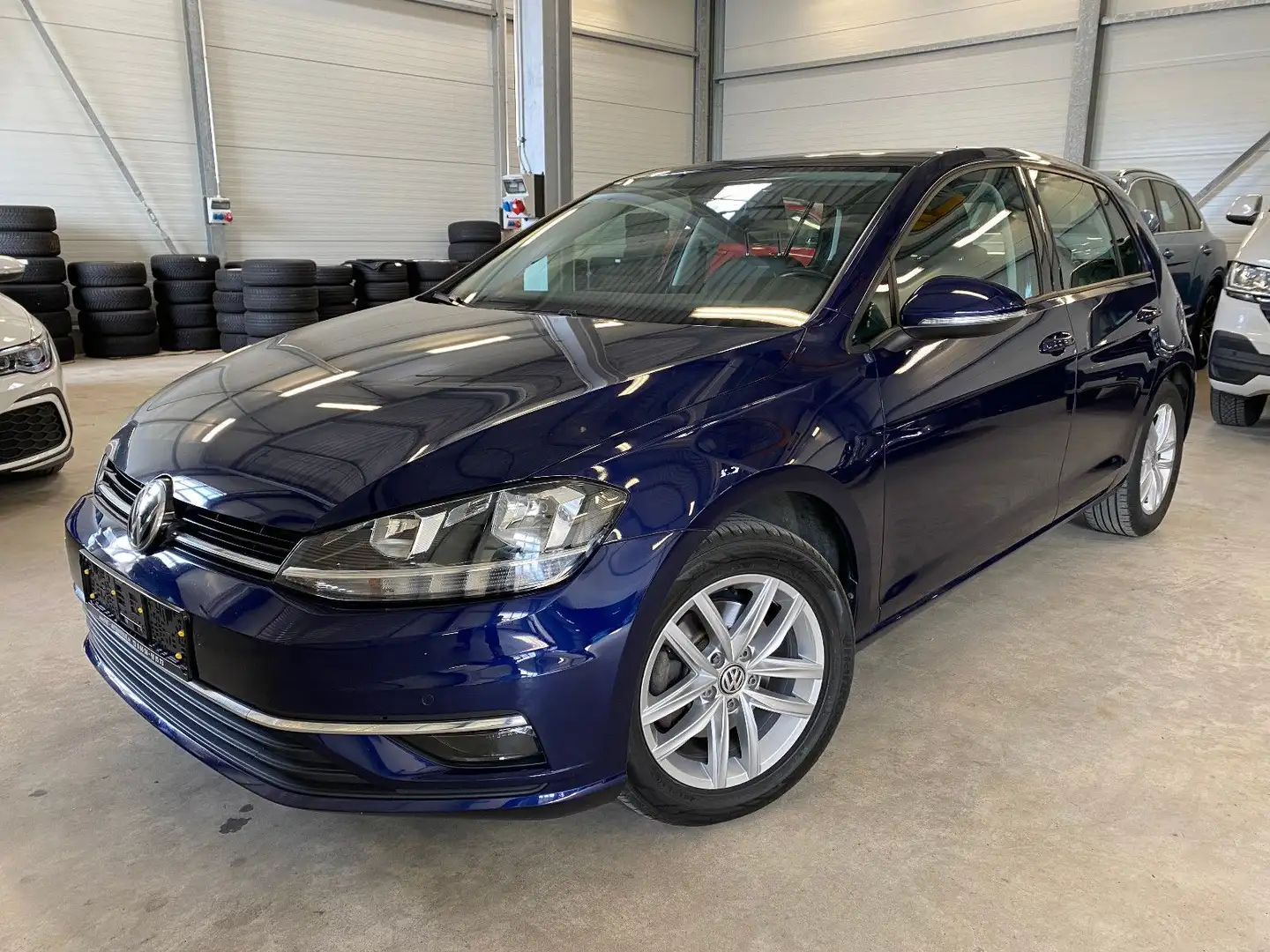 Volkswagen Golf VII Lim. Highline DSG ACC Navi Pano Kam LED Blau - 1