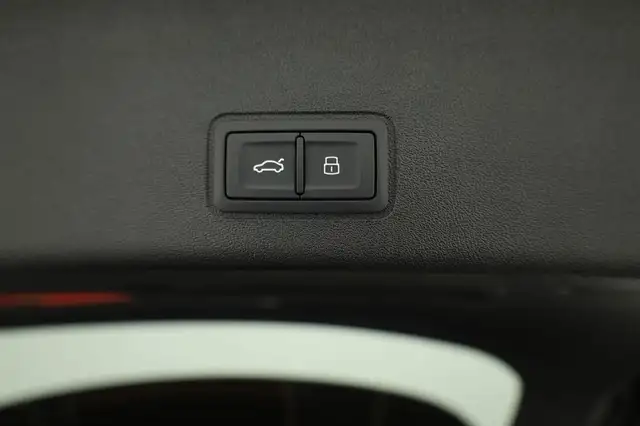 Audi Q3 TFSI quattro 150 kW quattro, AHK, Navi, AreaVie... Ansicht 13