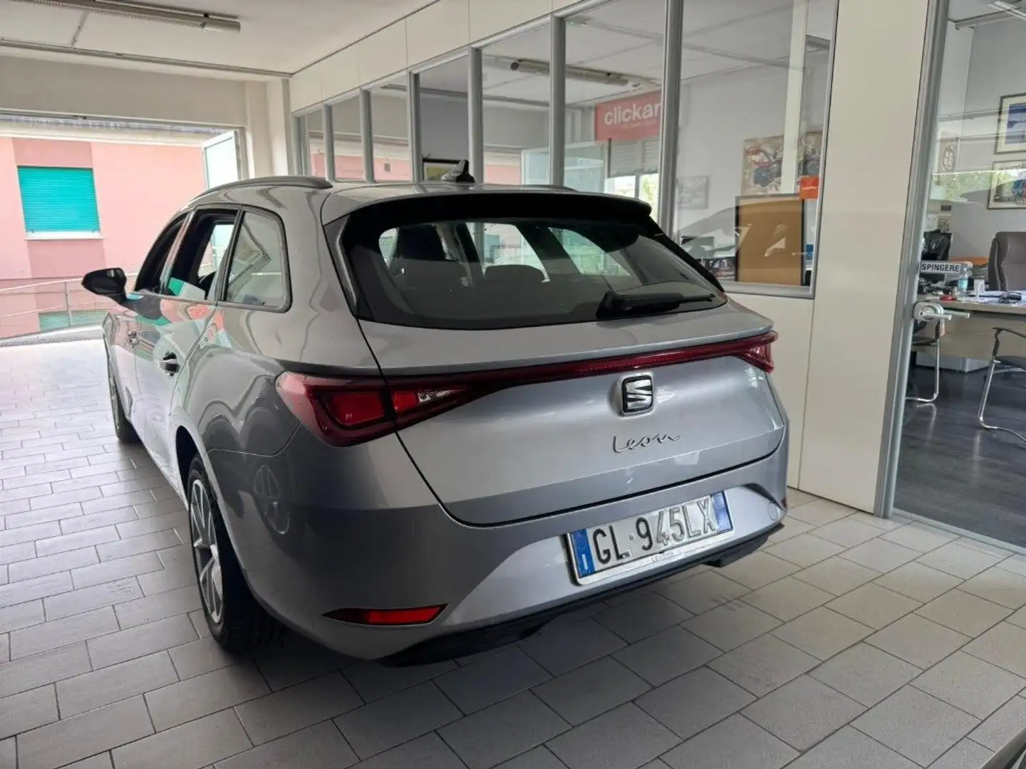 SEAT Leon PROMO FINANZIAMENTO SW 1.0 eTSI 110 CV DSG Style Grigio - 2