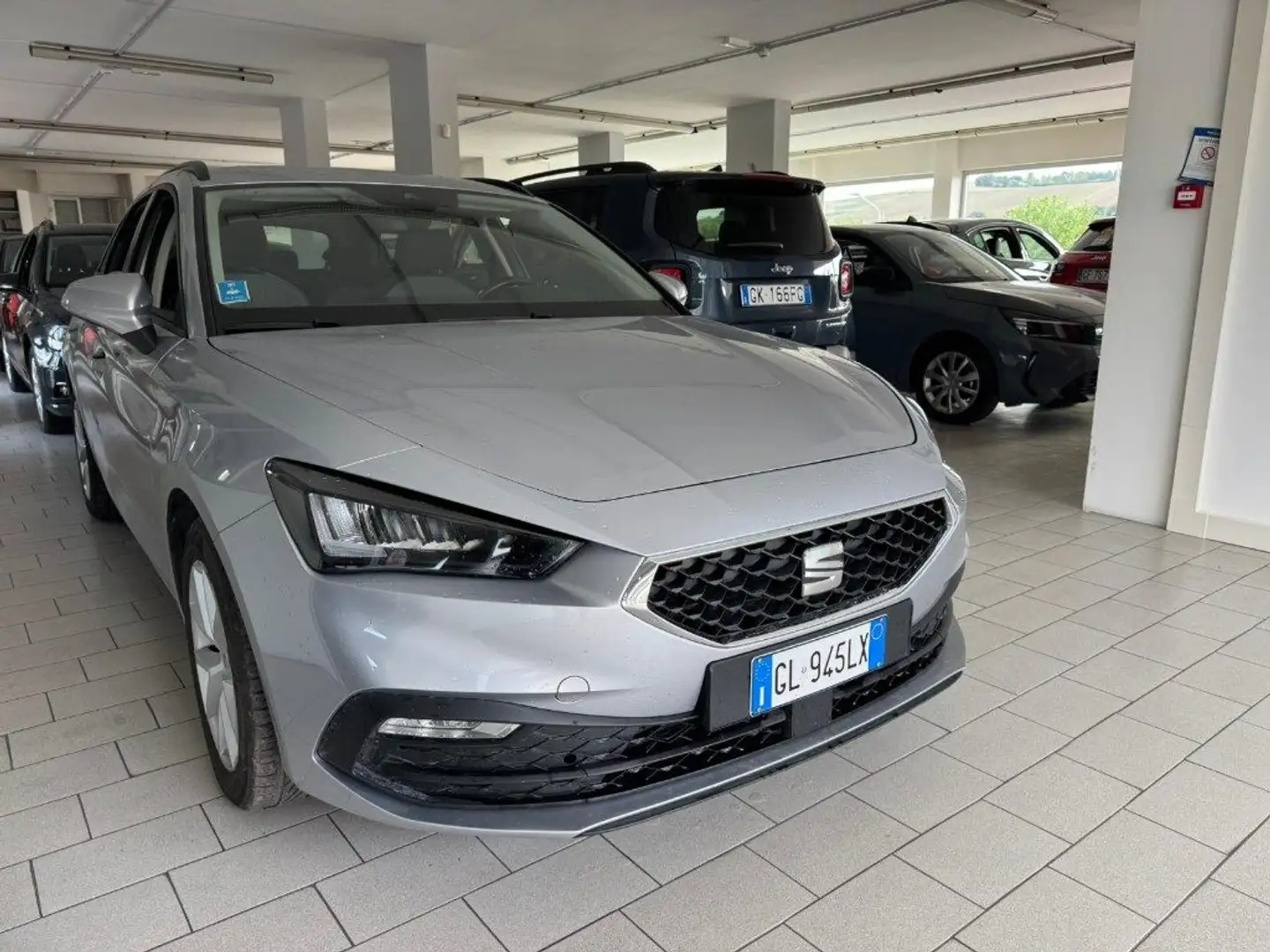 SEAT Leon PROMO FINANZIAMENTO SW 1.0 eTSI 110 CV DSG Style Grigio - 1