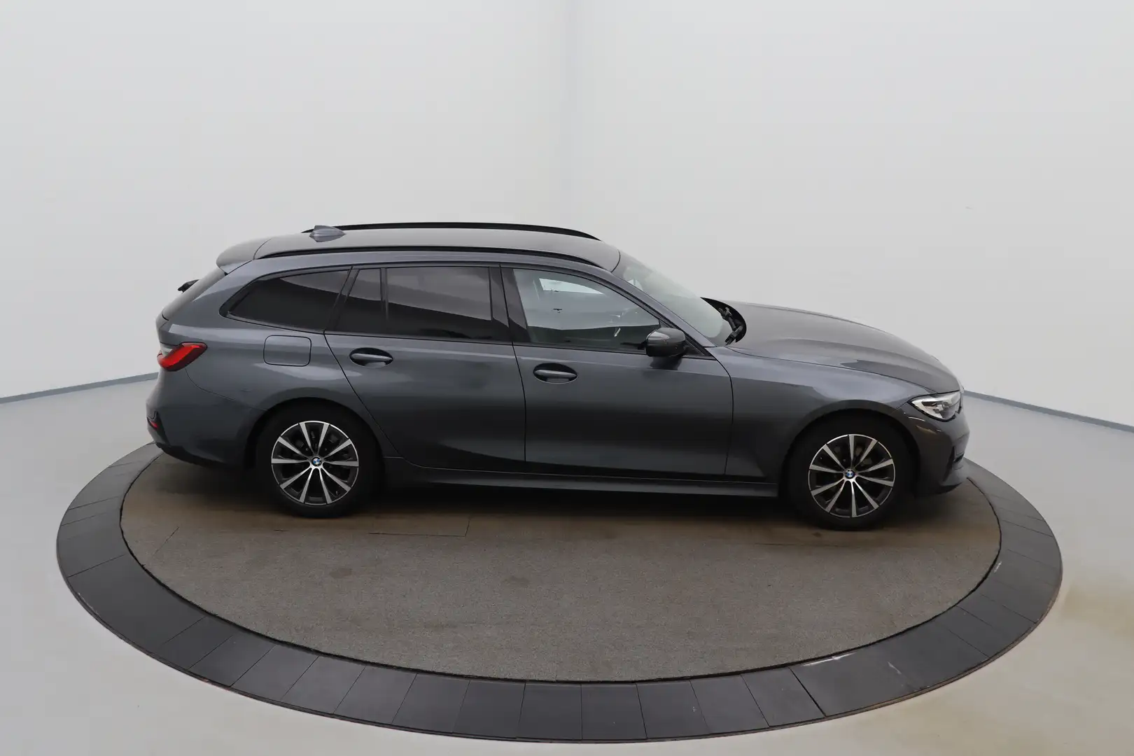 BMW 318 3 Touring 318dA Business LEDER/CUIR LED GPS PDC CA Gris - 2