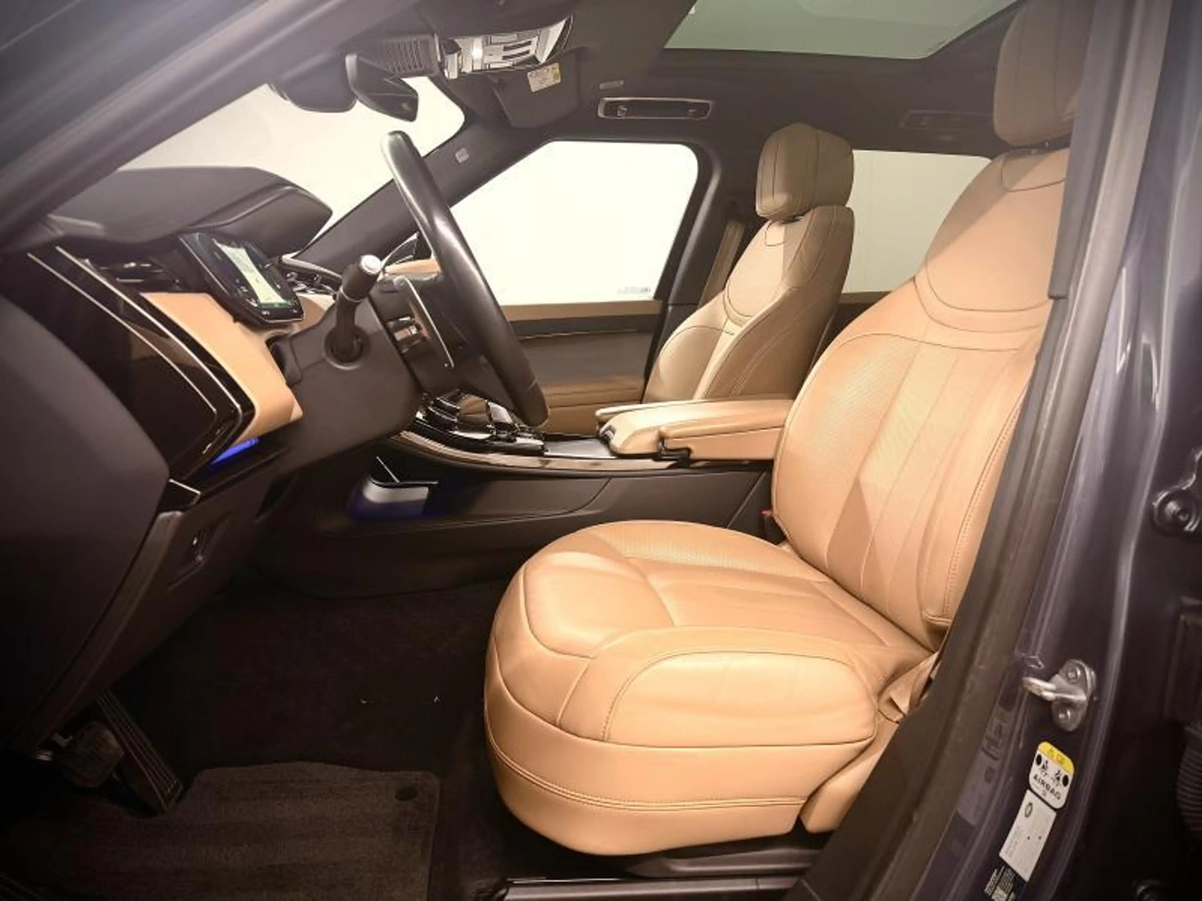 Land Rover Range Rover Sport P440e SE AWD — photo 11