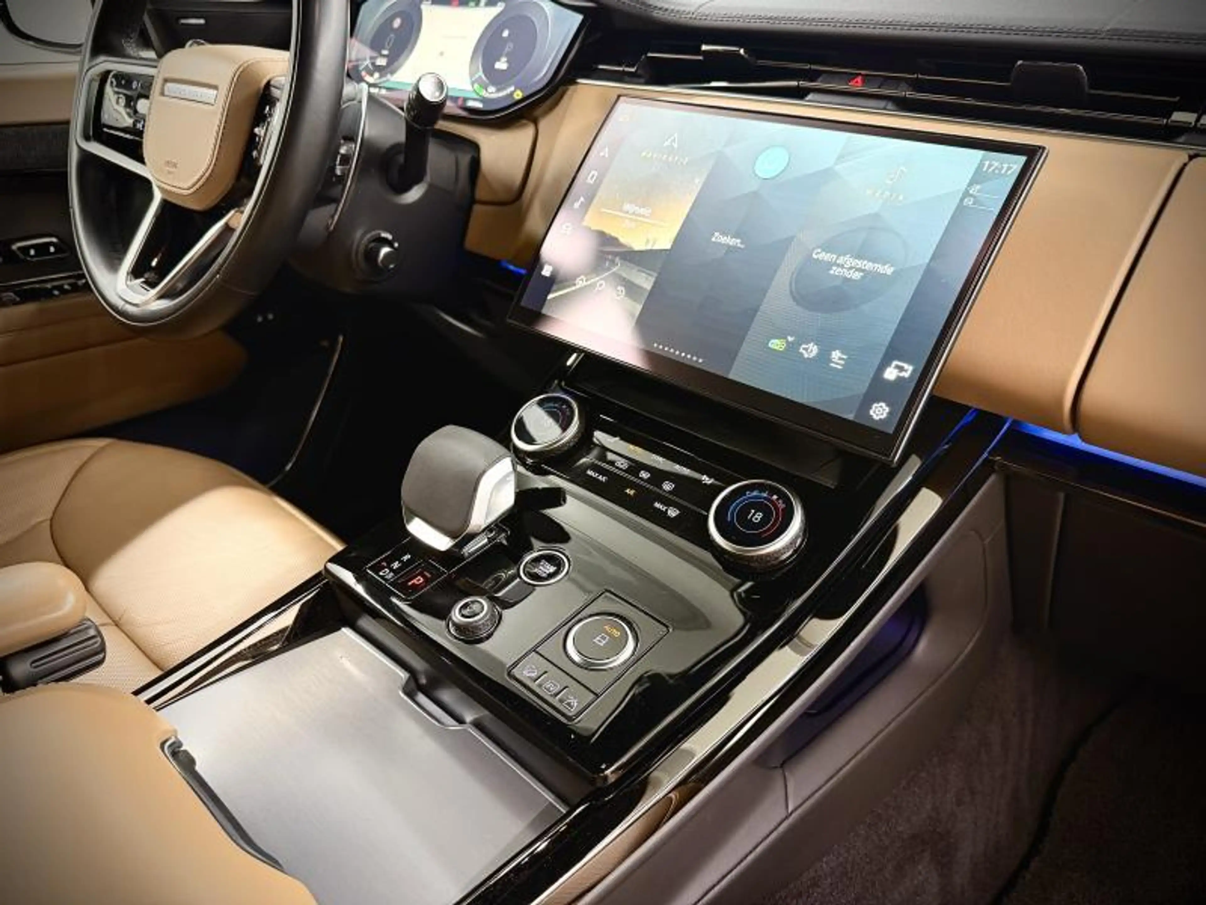 Land Rover Range Rover Sport P440e SE AWD — photo 18