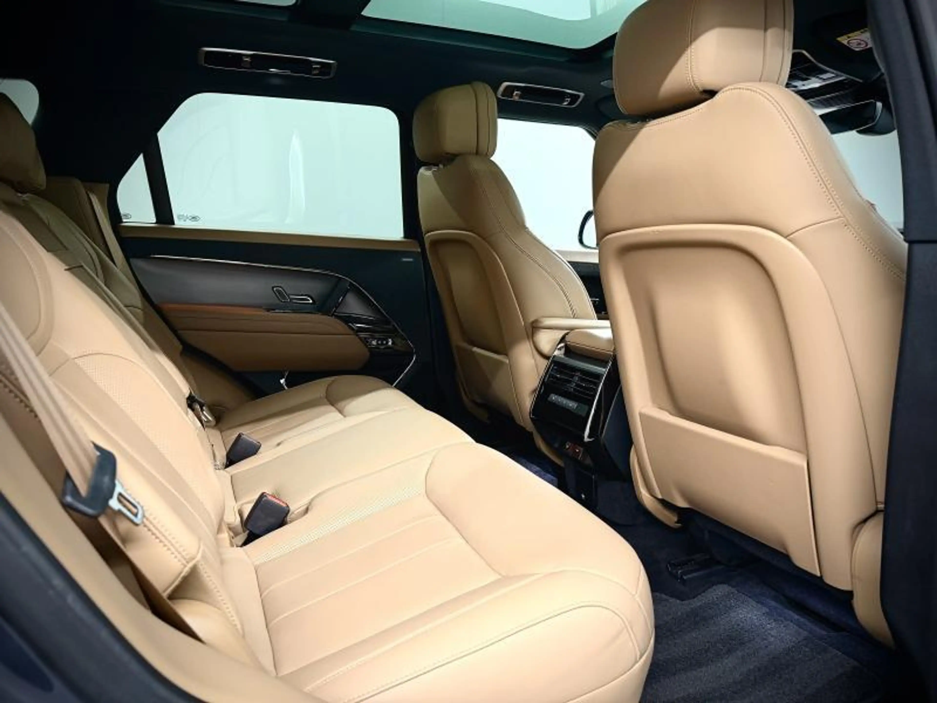 Land Rover Range Rover Sport P440e SE AWD — photo 25