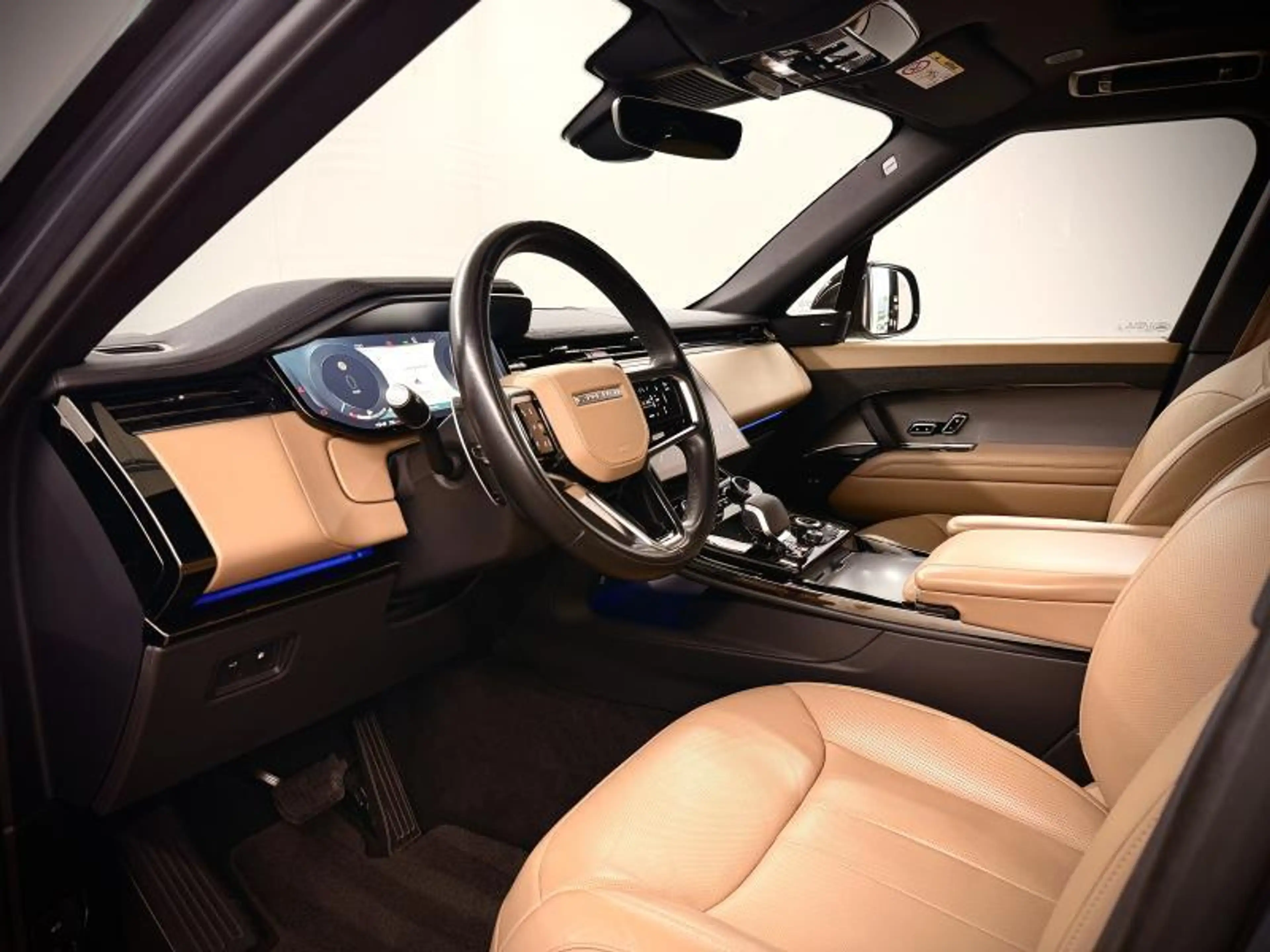 Land Rover Range Rover Sport P440e SE AWD — photo 13