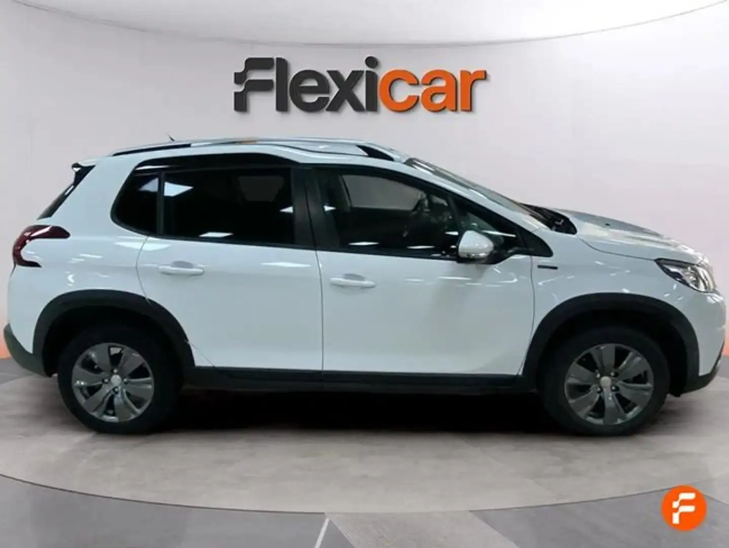 Peugeot 2008 Signature BlueHDi 73KW (100CV) Blanc - 2