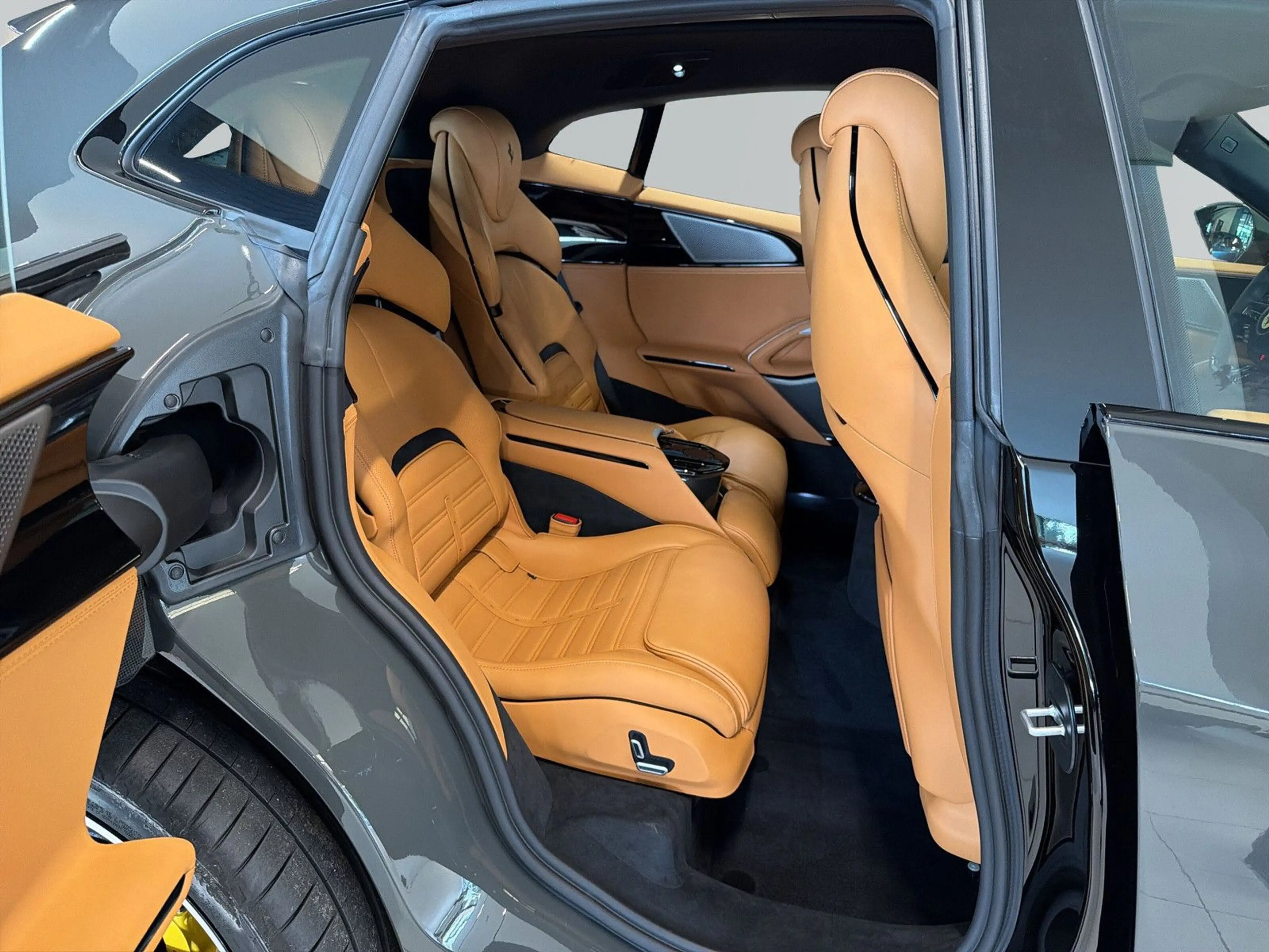 Ferrari Purosangue *Pano *Lift *Carbon *GRIGIO SCURO 792 — photo 11