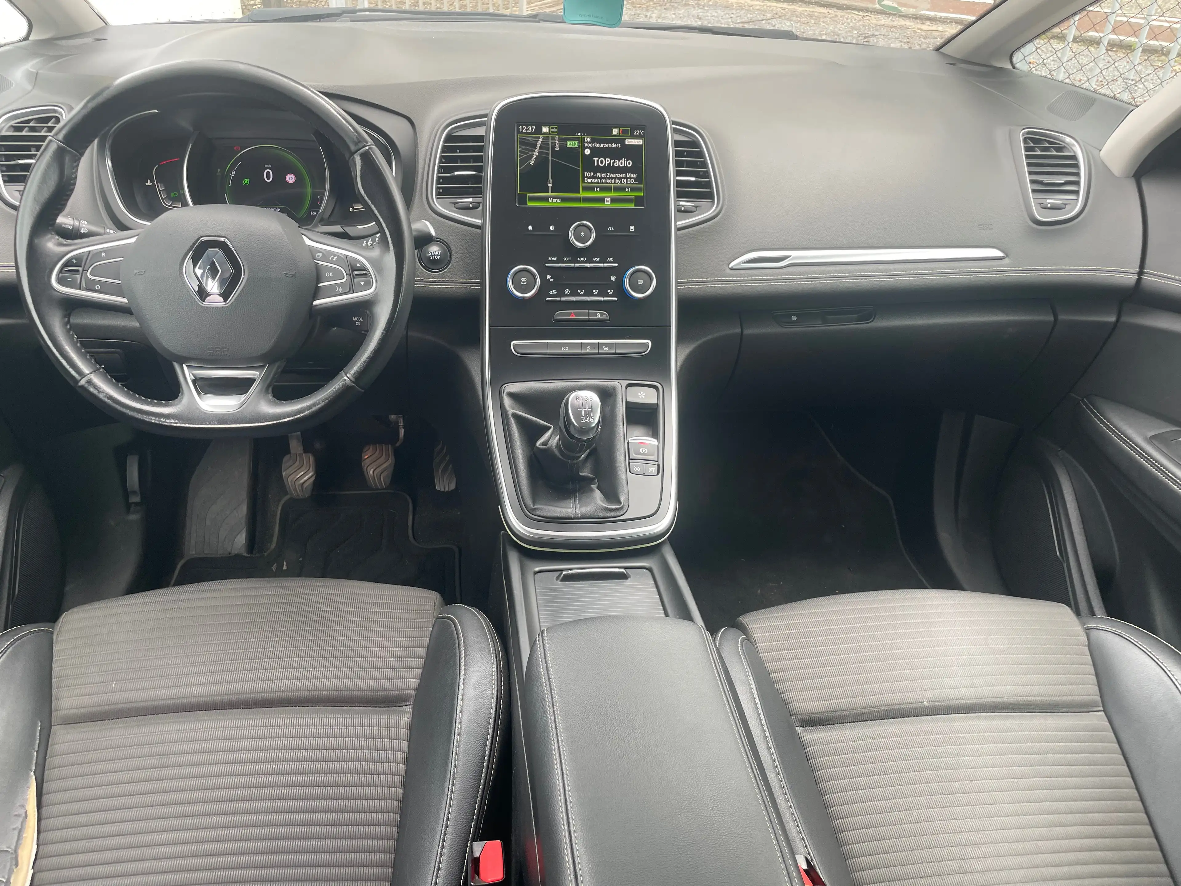 Renault Scenic Scenic 1.5 dCi Energy Intens Euro 6b — photo 9