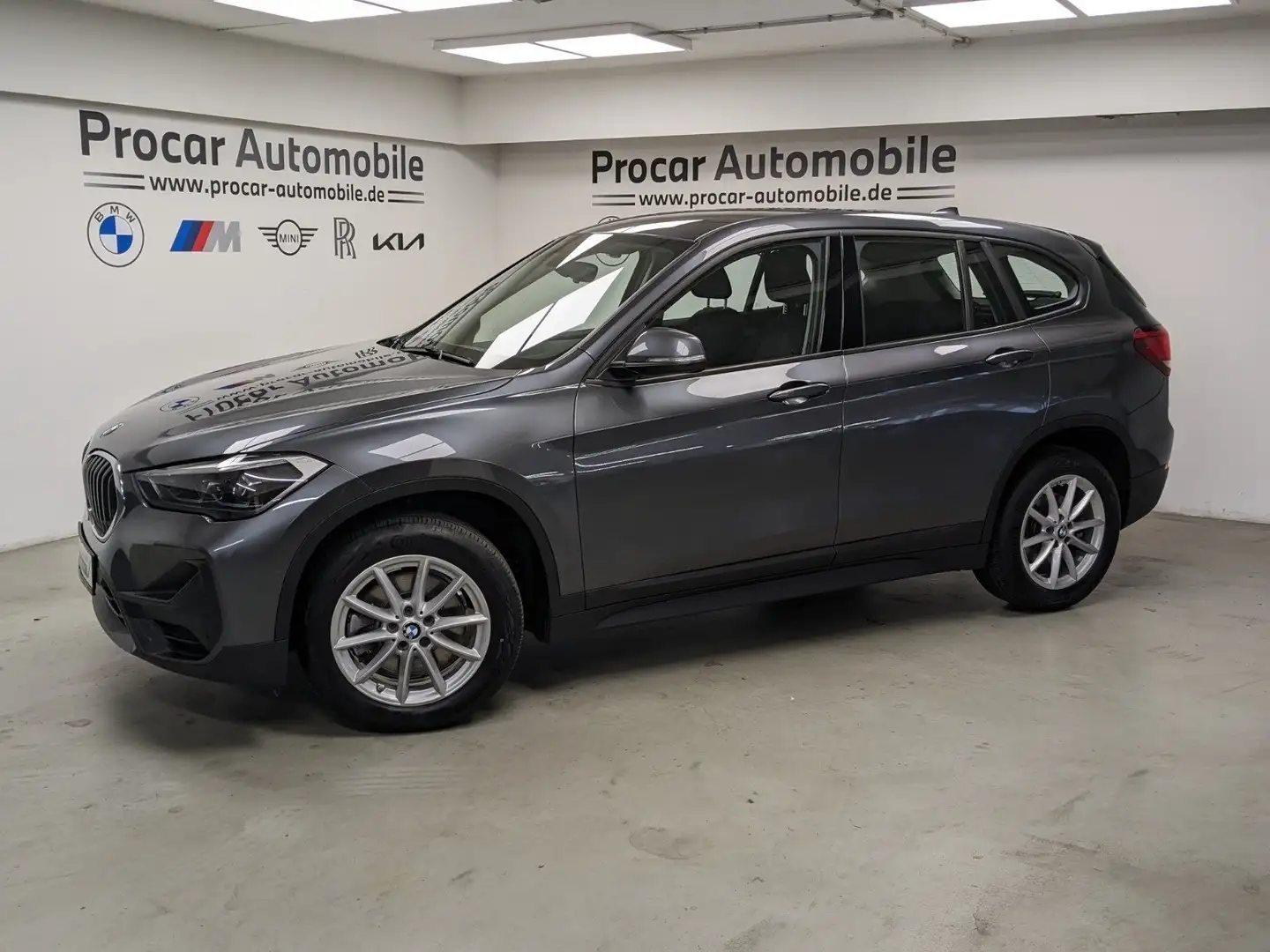 BMW X1 sDrive20i HuD DA PA Navi DAB LED RFK PDC Grigio - 2