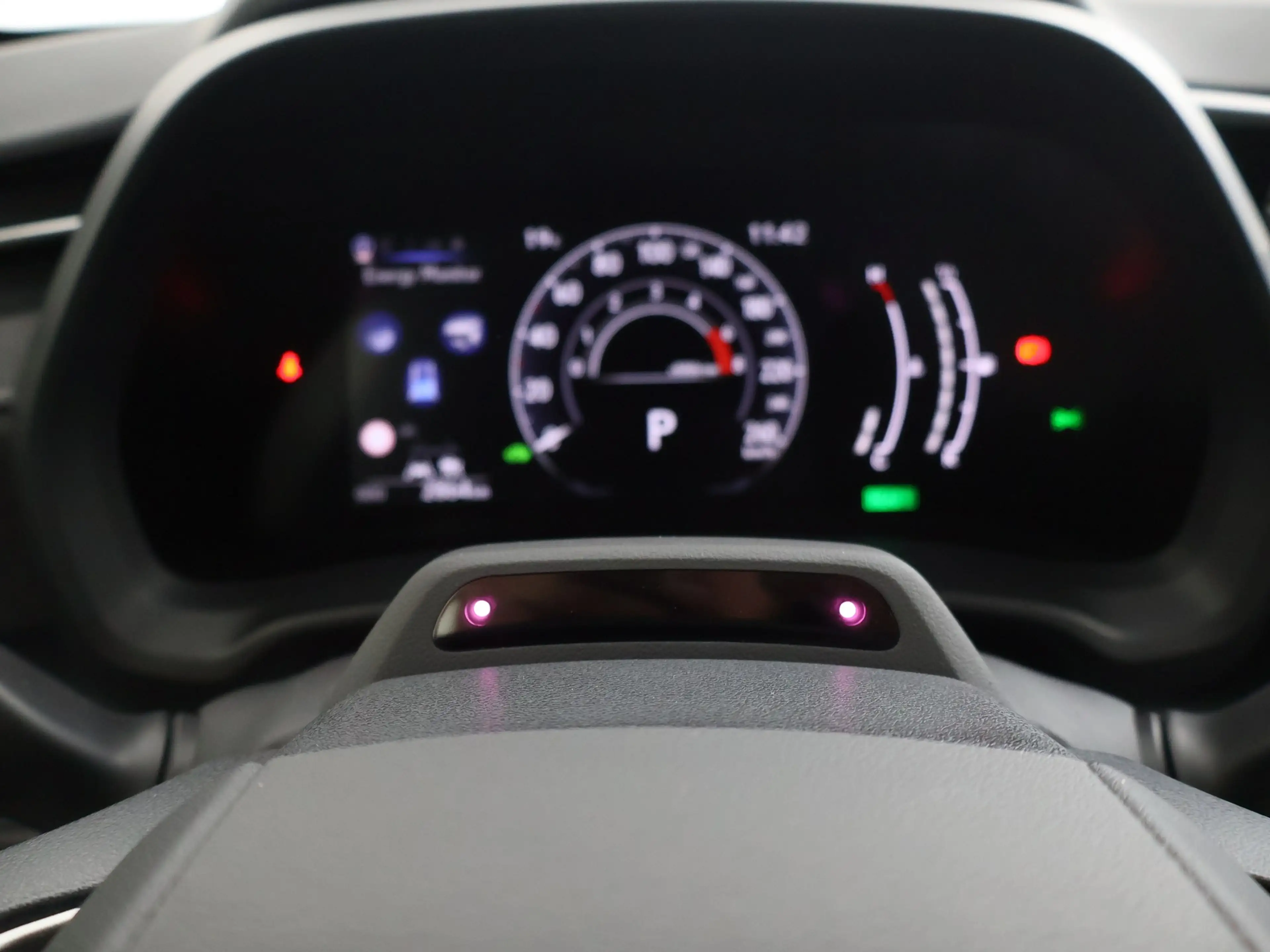 Lexus LBX 1.5 2WD — photo 11