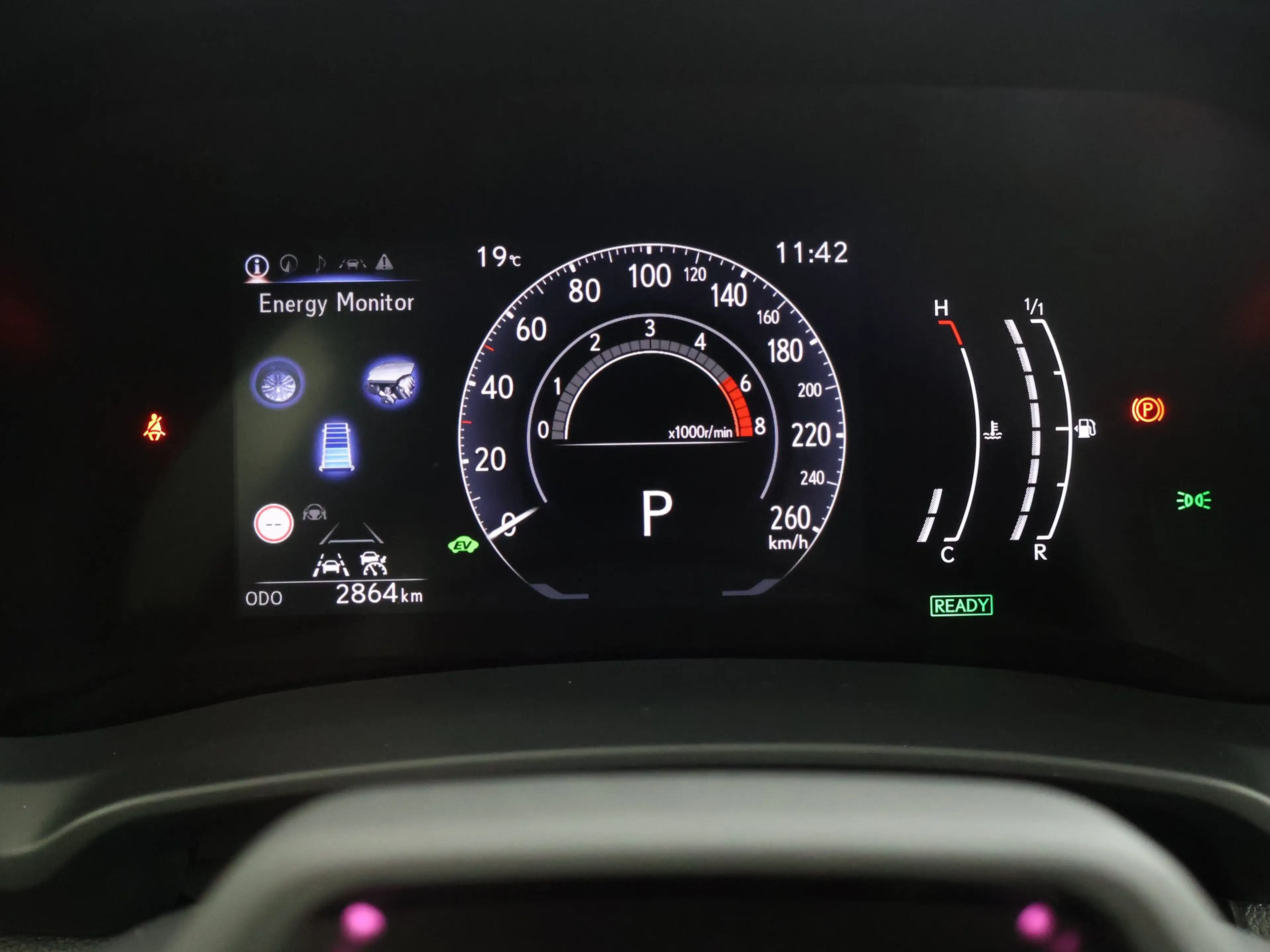 Lexus LBX 1.5 2WD — photo 12