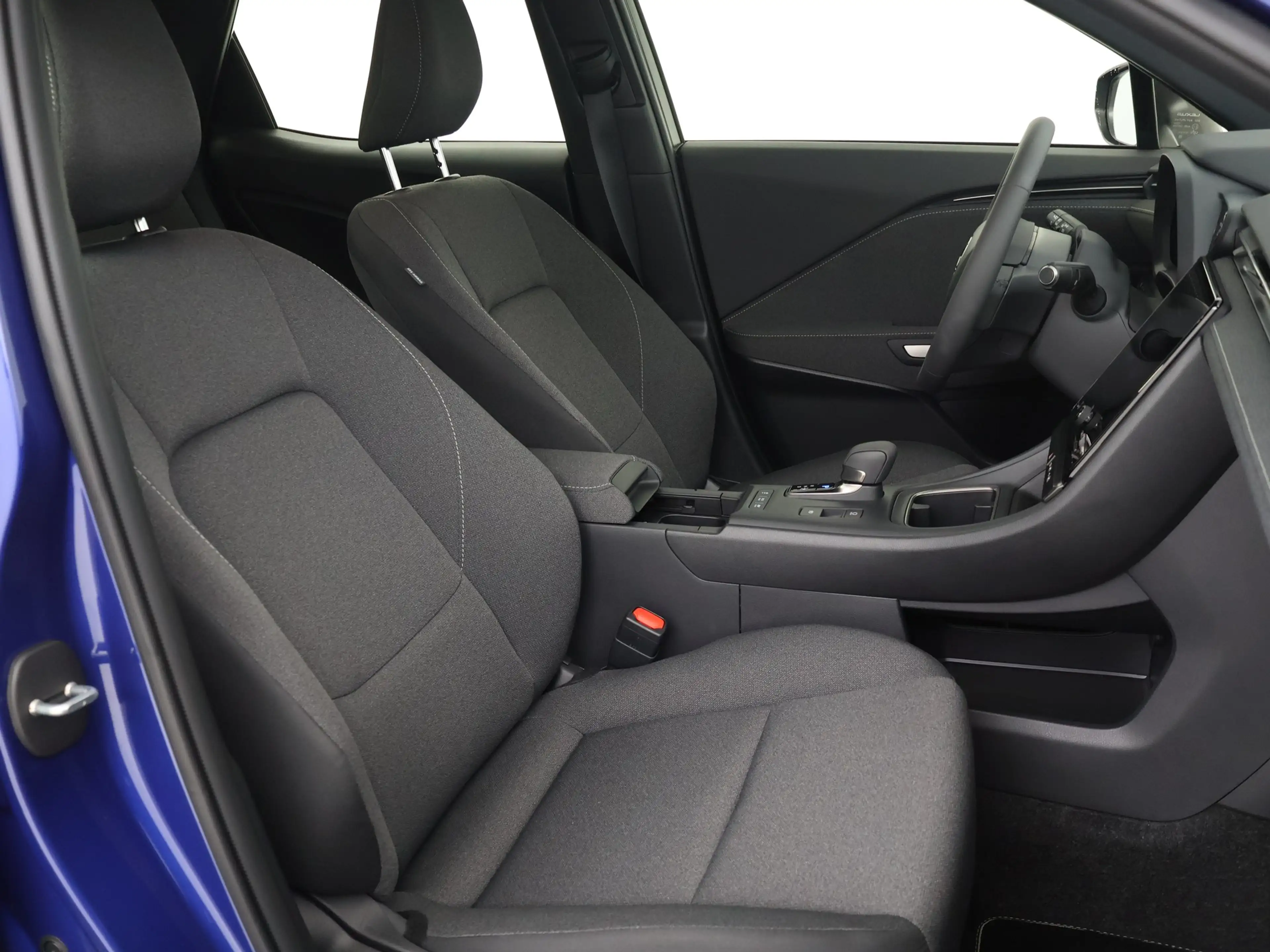 Lexus LBX 1.5 2WD — photo 6