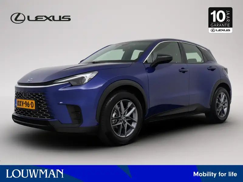 LEXUS Lbx