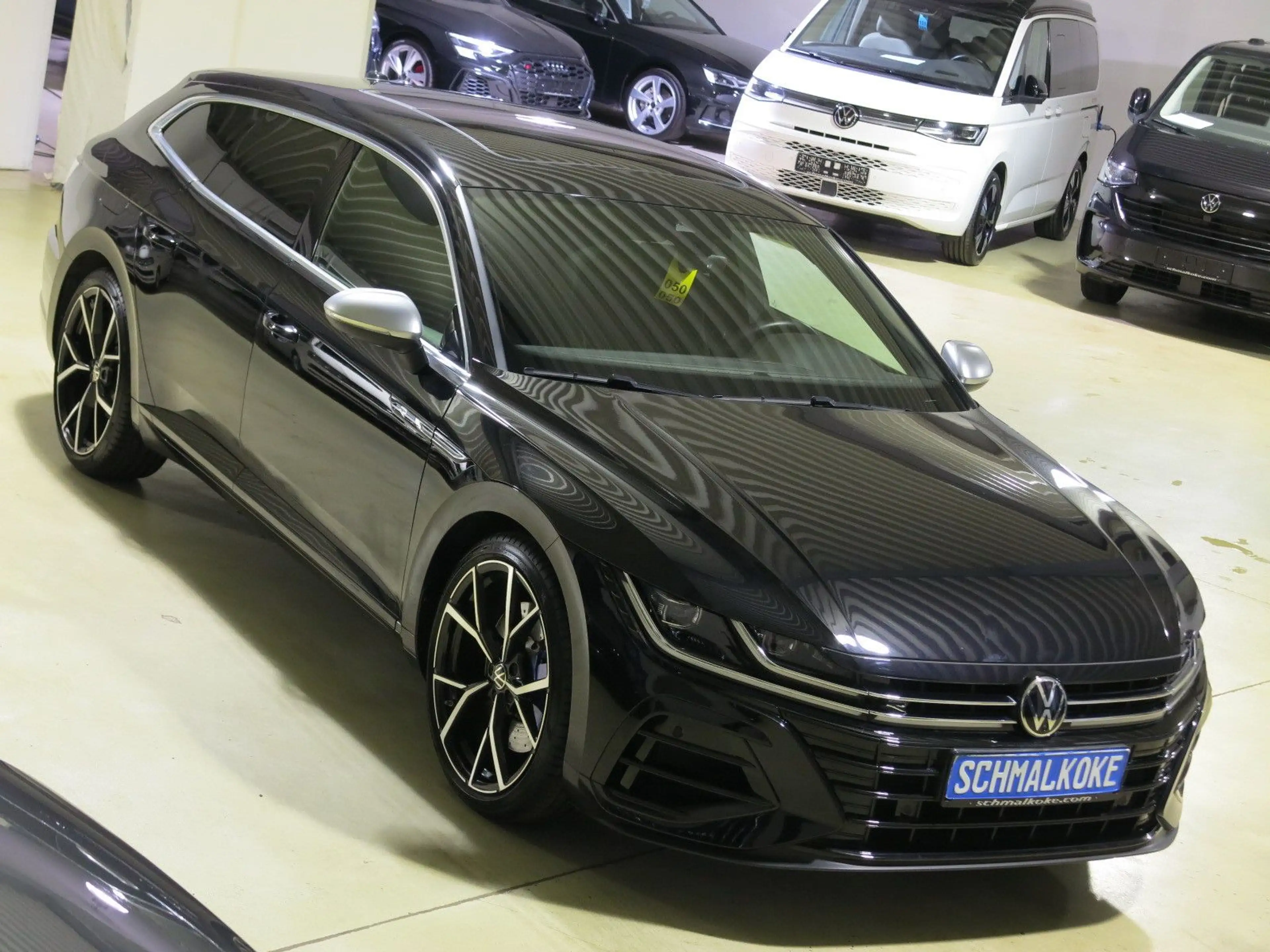 Volkswagen Arteon Shooting Brake R 2.0TSI 4Mot DSG7 eSD AHK — photo 9