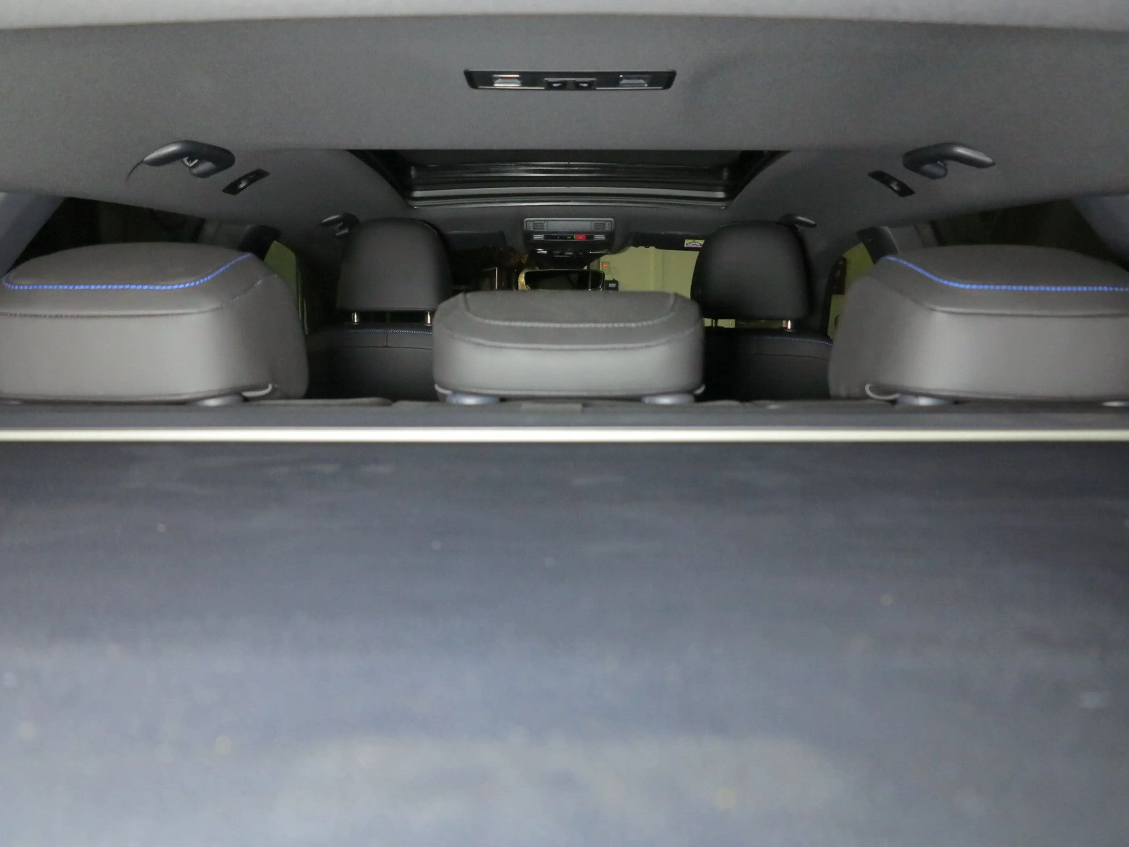 Volkswagen Arteon Shooting Brake R 2.0TSI 4Mot DSG7 eSD AHK — photo 14