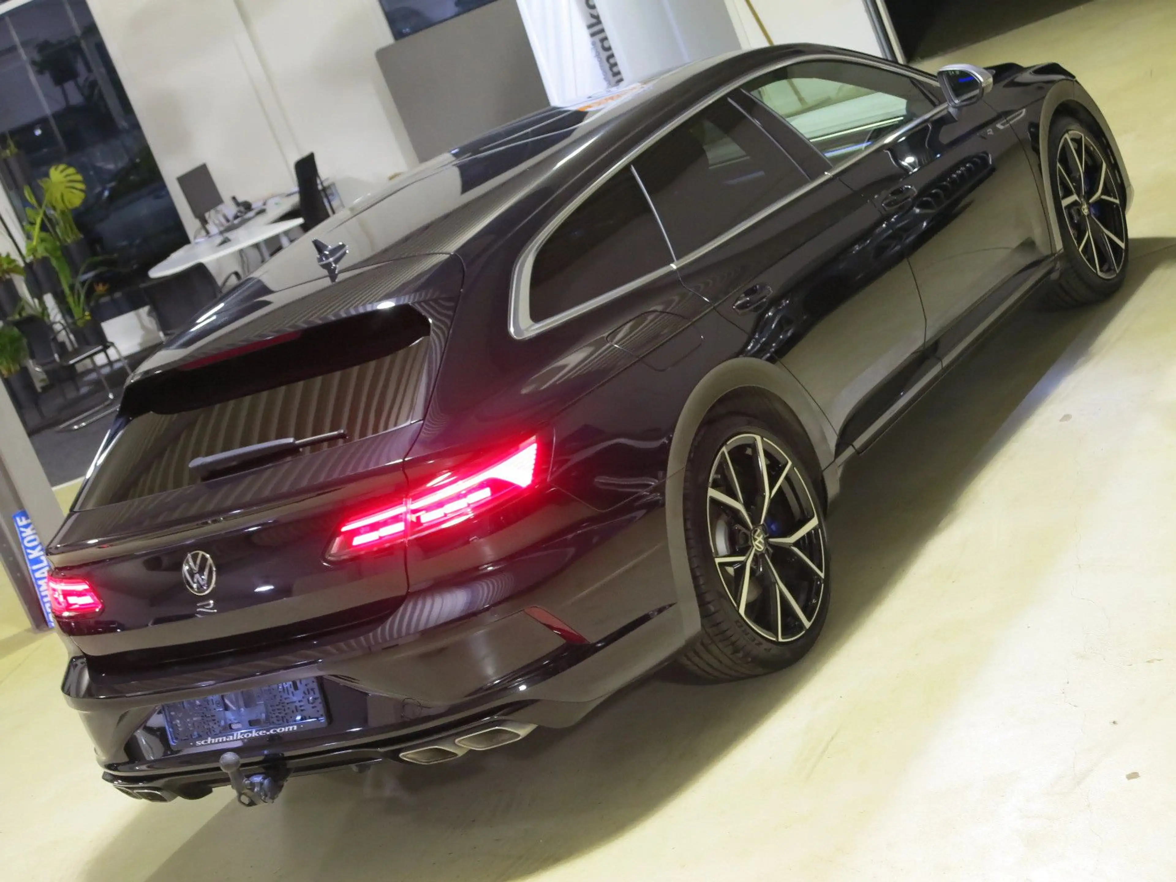 Volkswagen Arteon Shooting Brake R 2.0TSI 4Mot DSG7 eSD AHK — photo 3