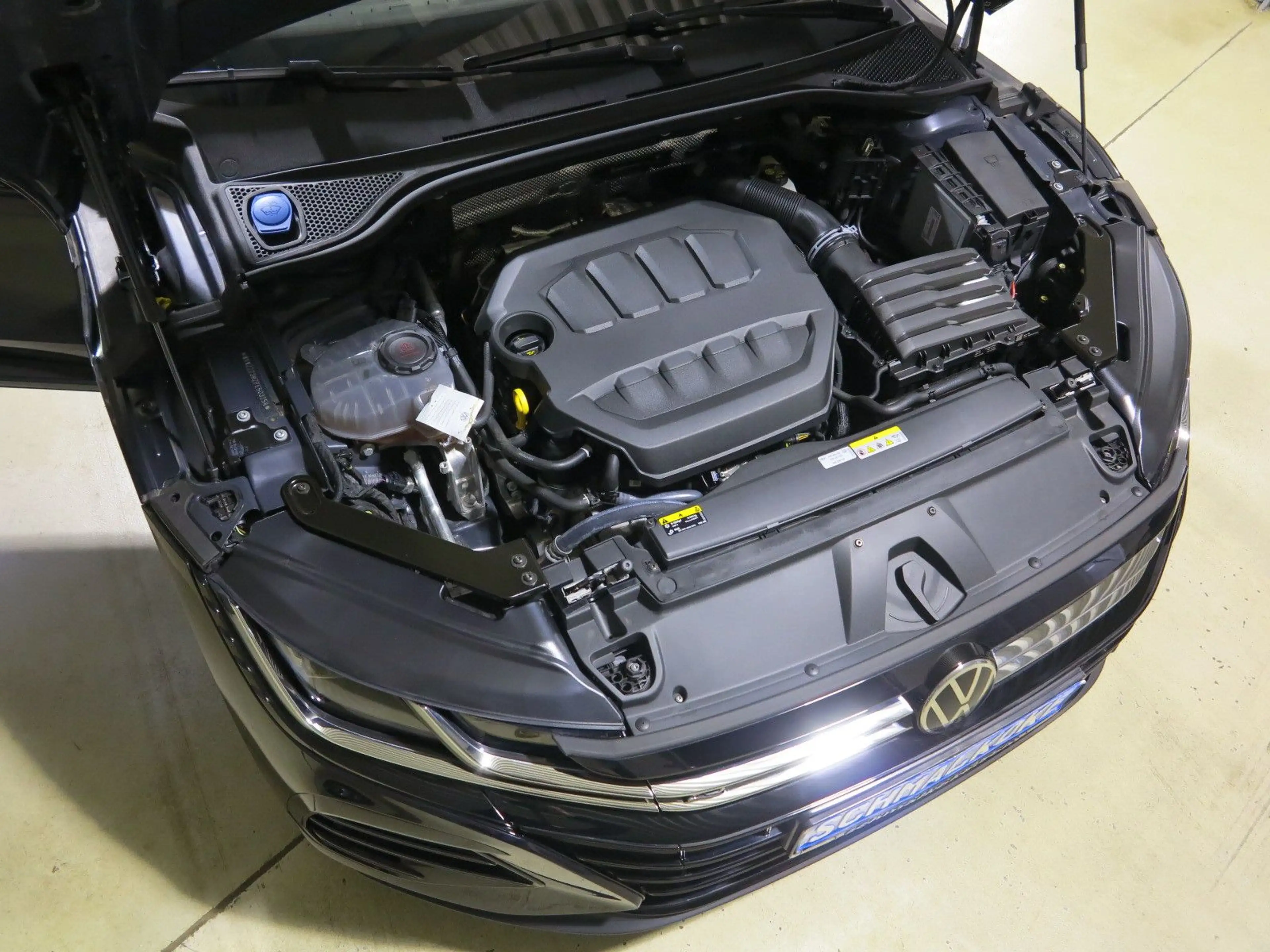 Volkswagen Arteon Shooting Brake R 2.0TSI 4Mot DSG7 eSD AHK — photo 8