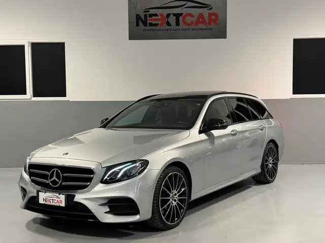 Mercedes-Benz E 220 Classe E - S213 Sport 4matic AMG LINE !