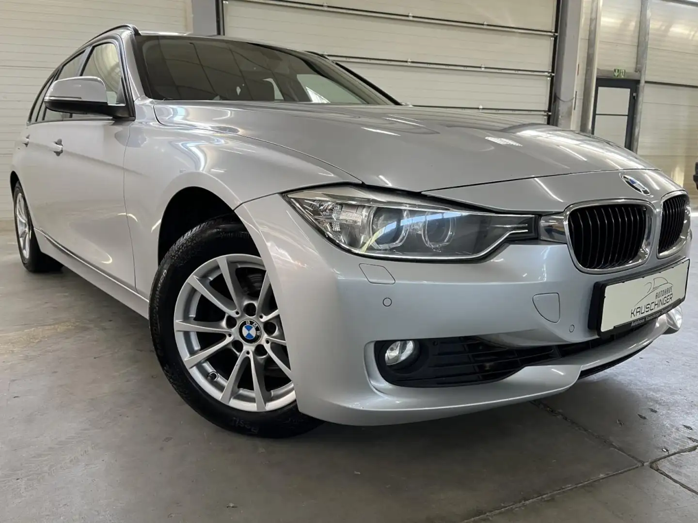 BMW 318 3 Touring 318 d BI-XENON ALU SHZ KLIMA PDC HU/AU 1 Silber - 2
