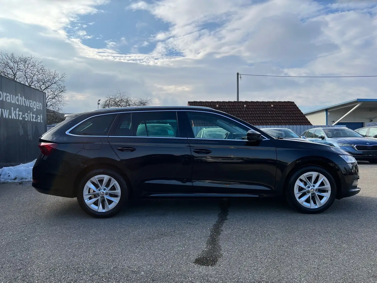 Skoda Octavia Combi 2,0 TDI Style DSG| ACC*AHK Schwarz - 2