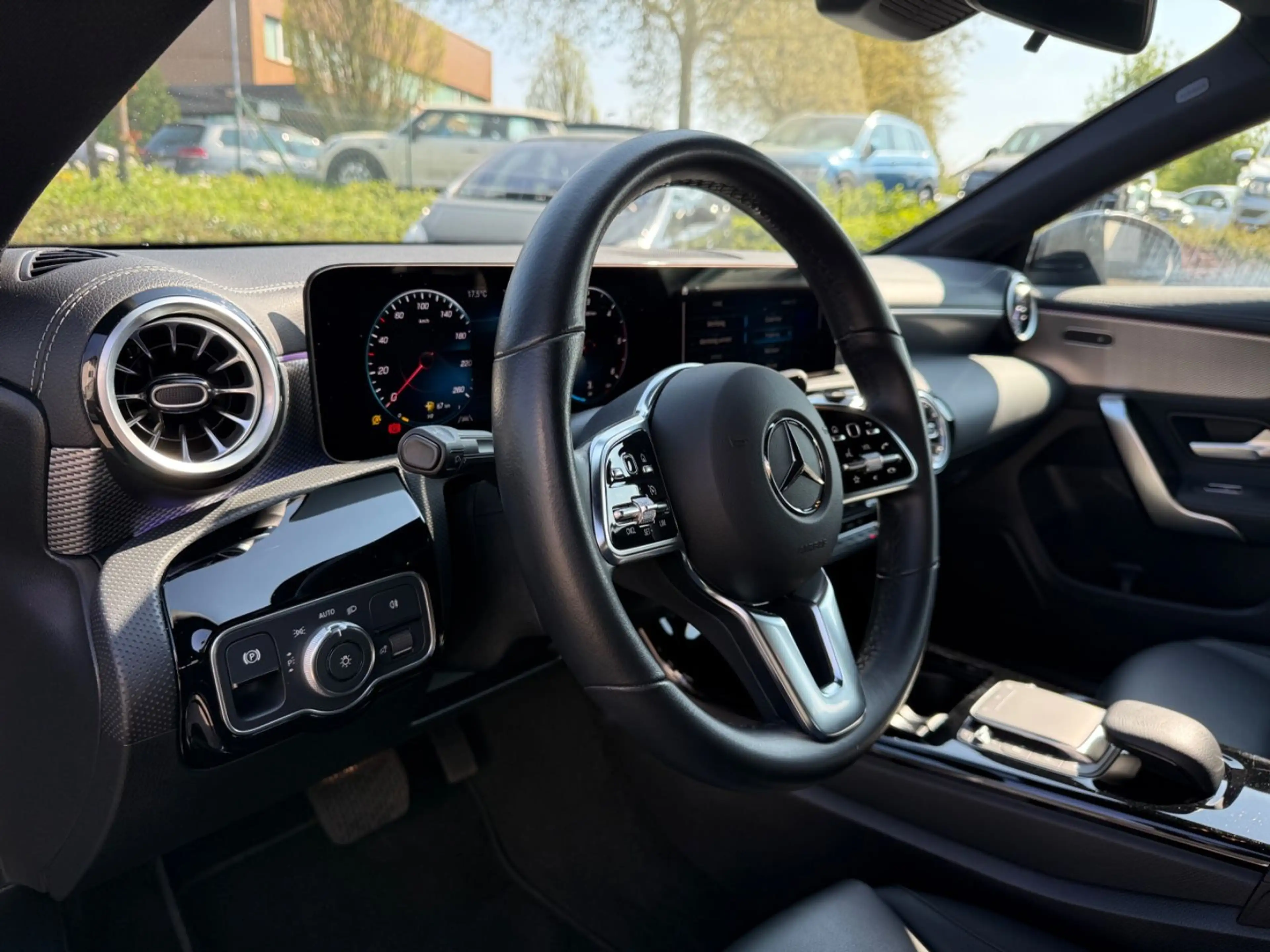 Mercedes-Benz CLA 200 d Aut. Prog. LED Wide Leder Ambiente 18" — photo 9
