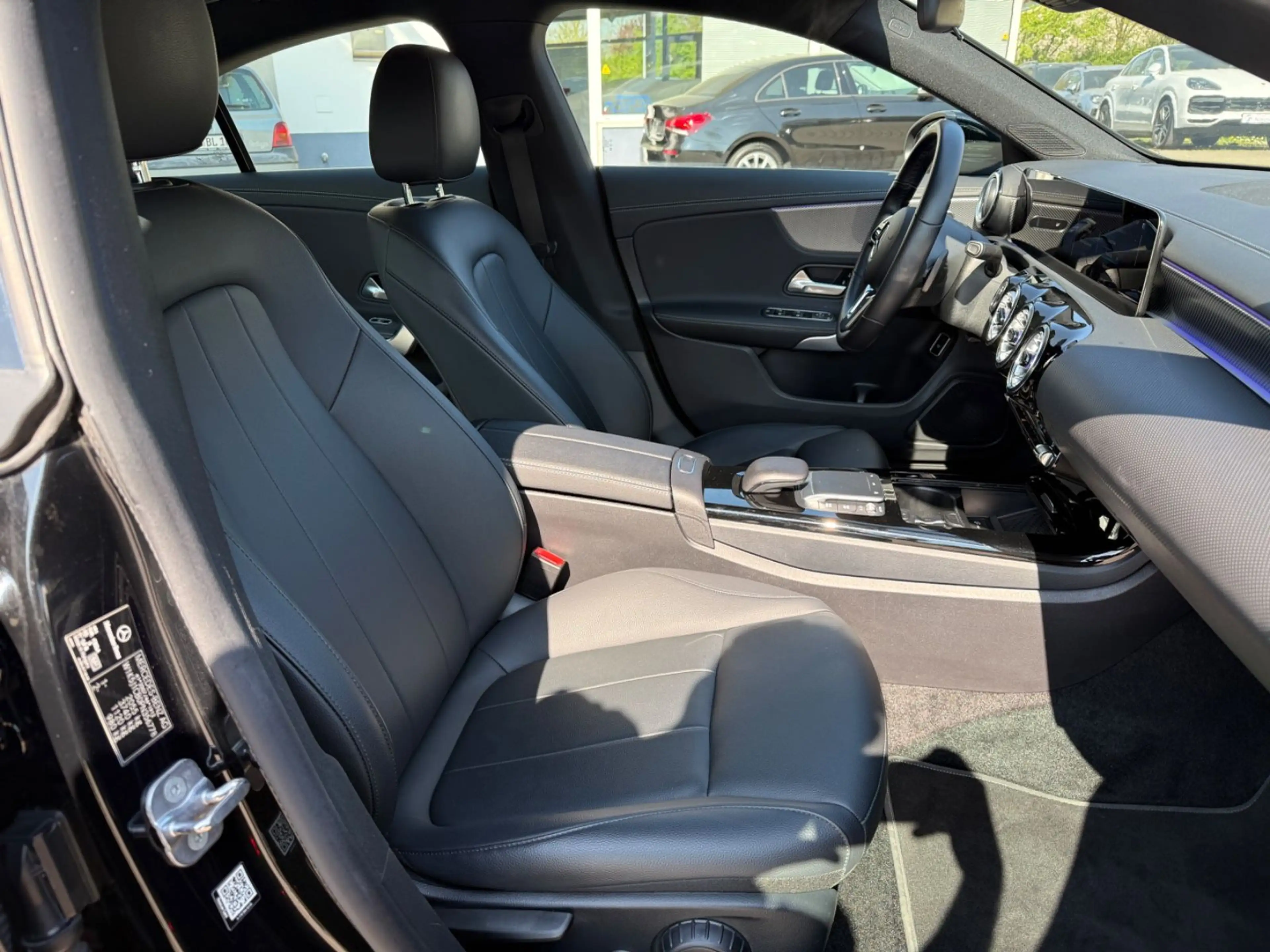Mercedes-Benz CLA 200 d Aut. Prog. LED Wide Leder Ambiente 18" — photo 14